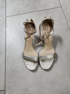 Via Spiga leather platinum heels 7.5